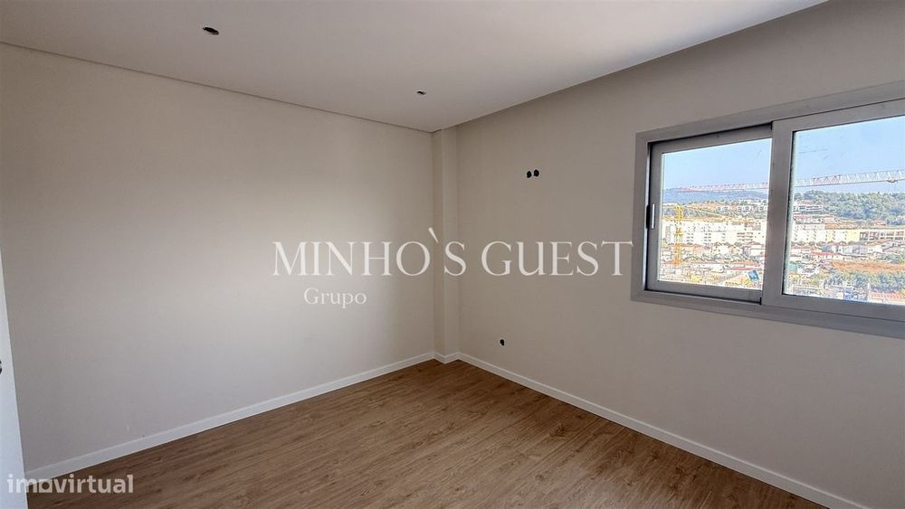 Apartamento T3 Totalmente Remodelado c/ varanda - Maximinos, Braga