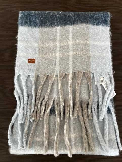 Cachecol fofo em tons de azul com franjas Pepe Jeans