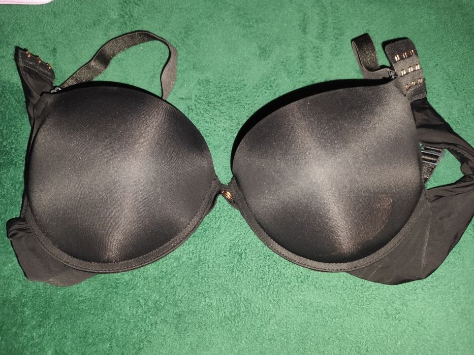 Biustonosz new yorker