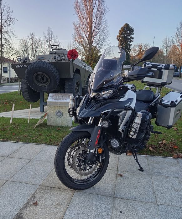 Benelli trk 702 x