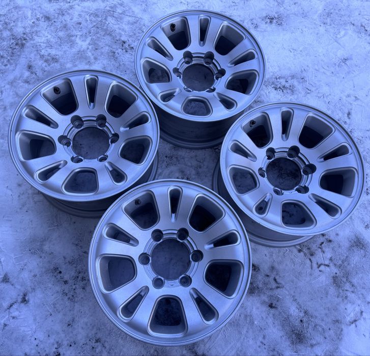 Литые диски r15 6x139.7 ET-10 Nissan/Chevrolet/Mitsubishi/Opel/Toyota