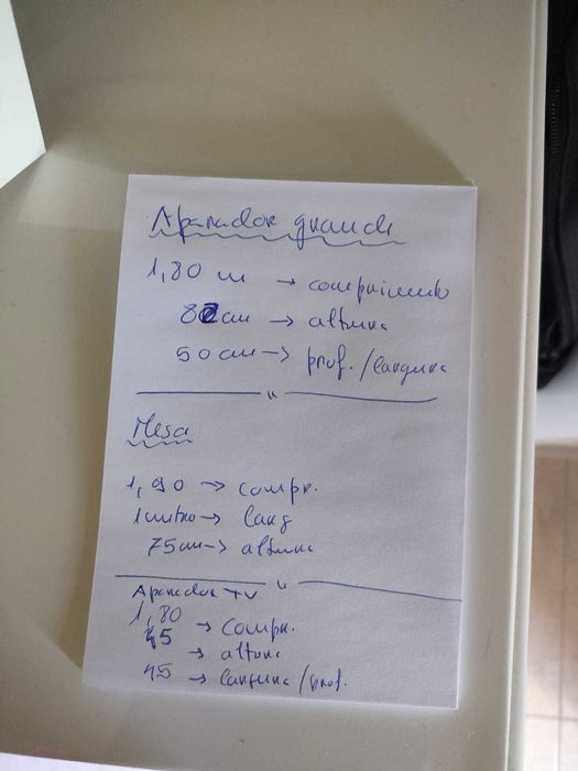 Conjunto Moveis de Sala / Mesa com 4 cadeiras