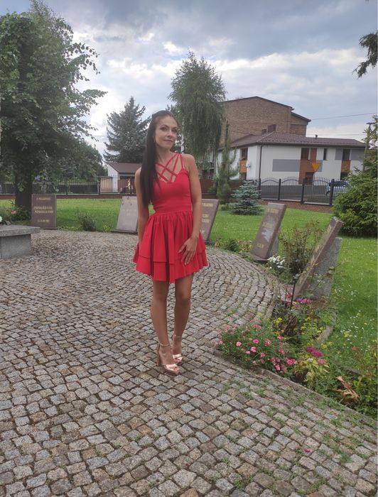 Czerwona sukienka