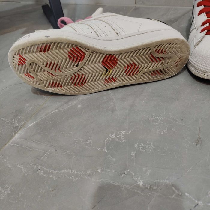Adidas superstar Hello Kitty 37 1/3