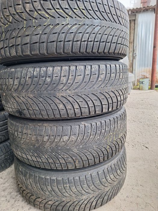 Зимовий MICHELIN 235 65 17 протектор 50%