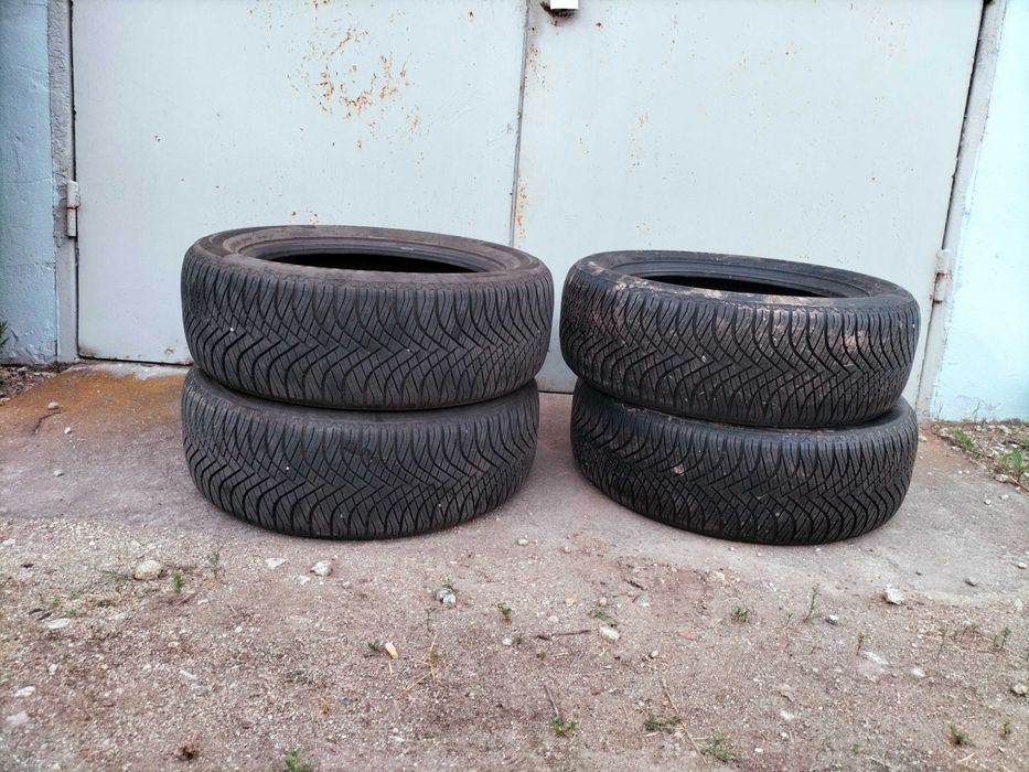 Opony wielosezonowe 235/55R18 4 szt