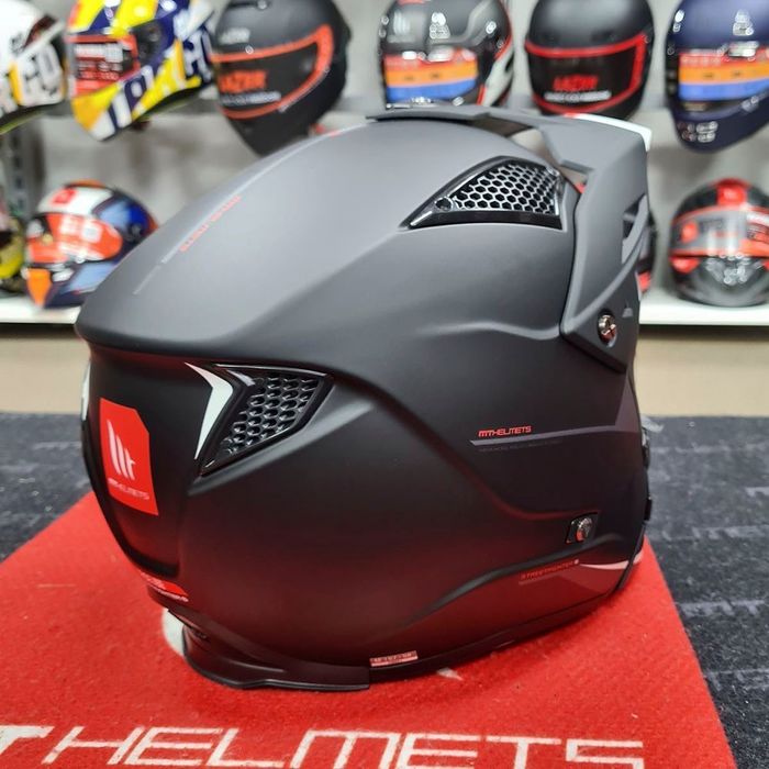 Мото шолом MT helmets streetfighter sv s шлем стрітфайтер чорний мат