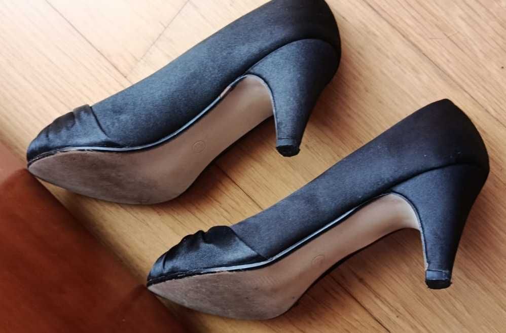 Sapatos Senhora nº37