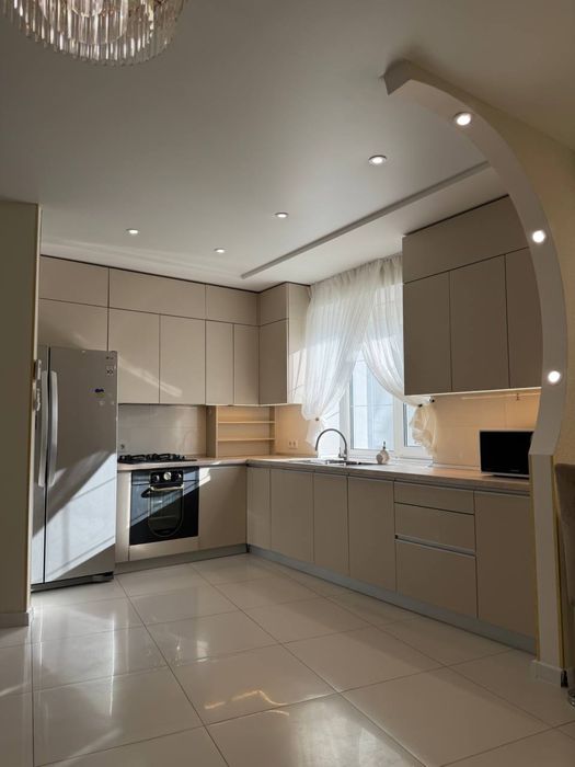 Продається простора квартира — 87 м²