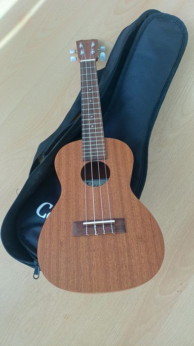 ukulele de concerto Cordoba Protégé UP100.