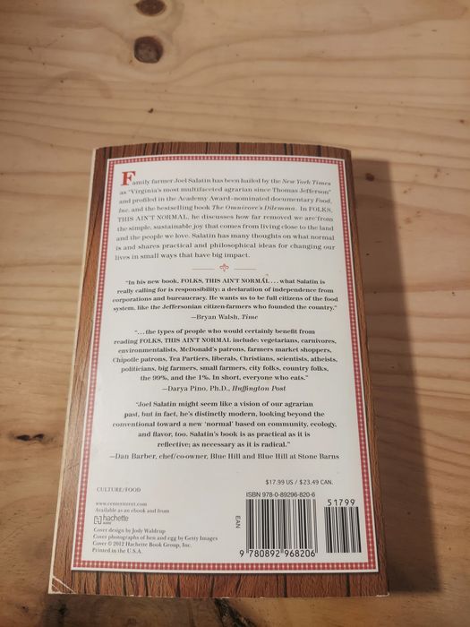 Livro "Folks, This Ain't Normal" de Joel Salatin – usado