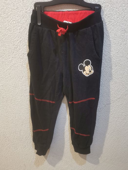 Nowe spodnie dresowe dla chłopca. Rozmiar 110-116
Zapraszam
#spodnie
#