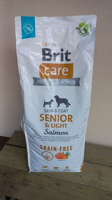 Сухий корм Brit Care Dog Grain-free Senior & Light для старіючих собак беззерновий з лососем 12 кг