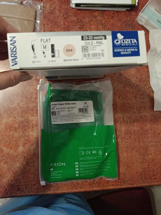 Компресіцний рукав та манжета для одягання VARISAN, Італія