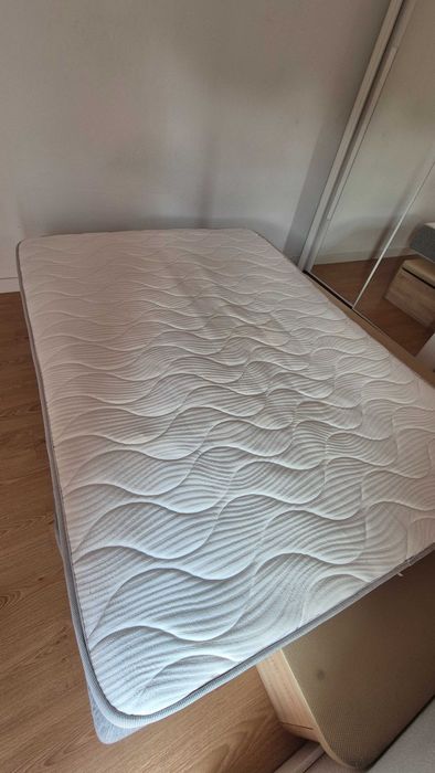 Colchão Invictus Packt 140x190 cm – Excelente Estado