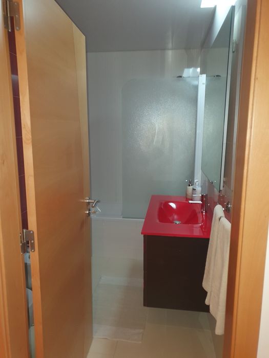 Alugo quarto a professores
