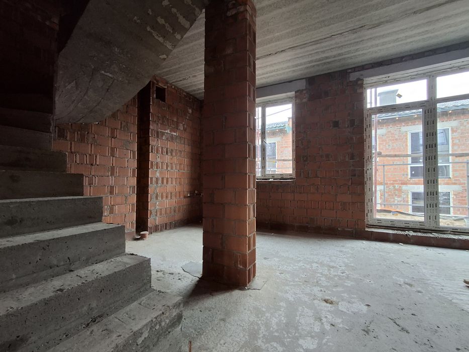 ВСТИГНИ купити  таунхаус в центрі міста Ірпінь.  КМ B-HILLS 90000