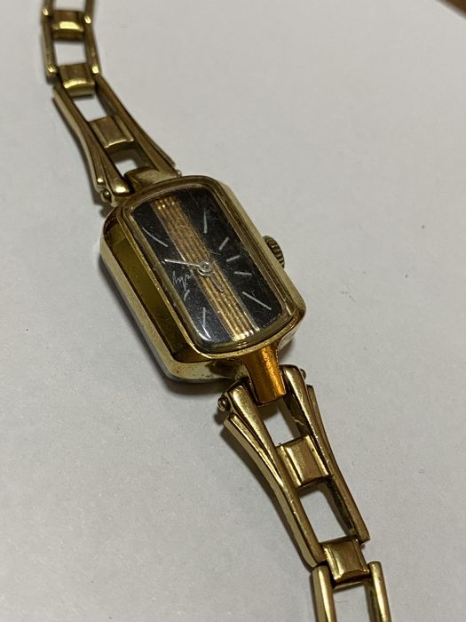 Желтые часы луч ссср