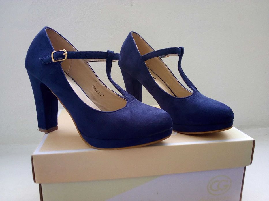 Sapatos azuis de camurça - Tamanho 37
