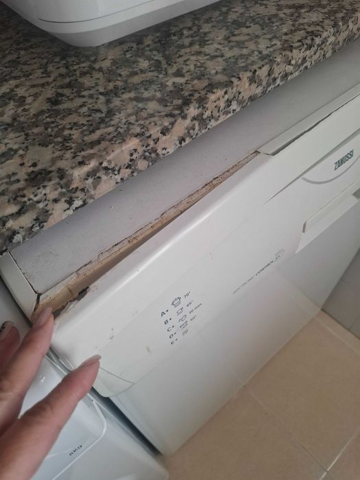 Máquina de lavar louça Zanussi