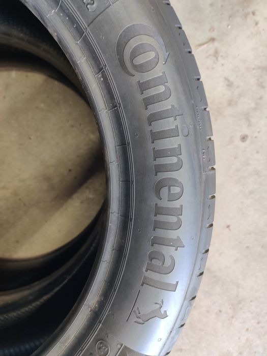 Pneus 215 50 R17 continental novos