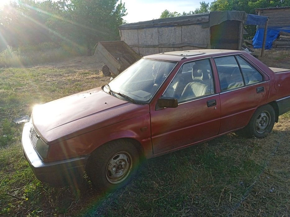 Продам мітсубісі лансер 87