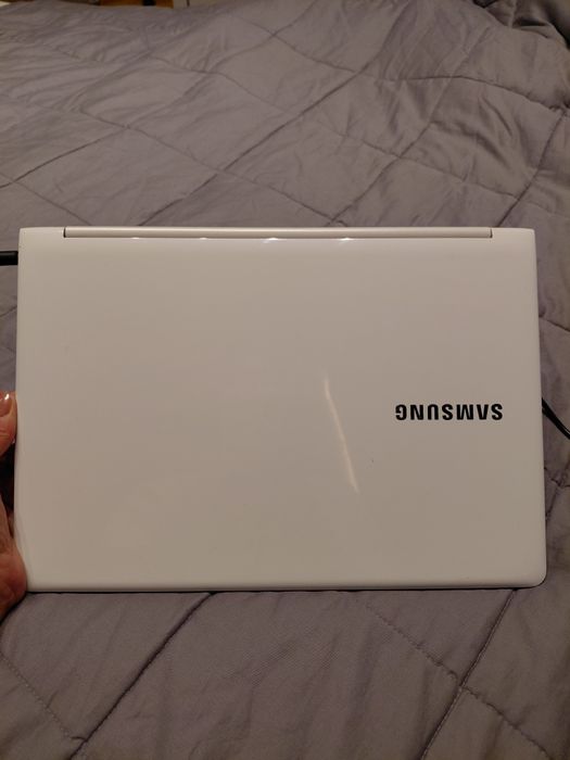 Notebook samsung 905S biały