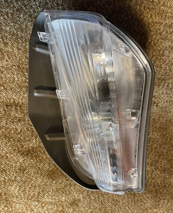 Halogen przód zderzaka przedni  lewy toyota  prius plus V