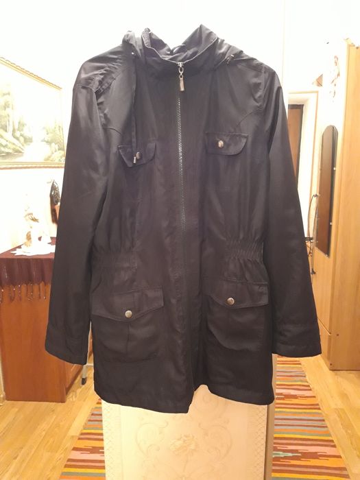 Женские  демисезонные куртки .