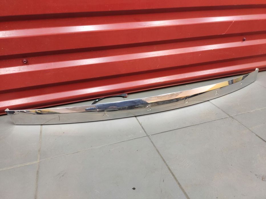 JAGUAR XF X250 3.0D BLENDA KLAPY BAGAŻNIKA TYŁ TYLNA CHROM PRZYCISK LAMPKI