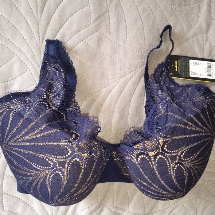 Wonderbra modelujący koronkowy stanik do dekoltów 75I Nowy