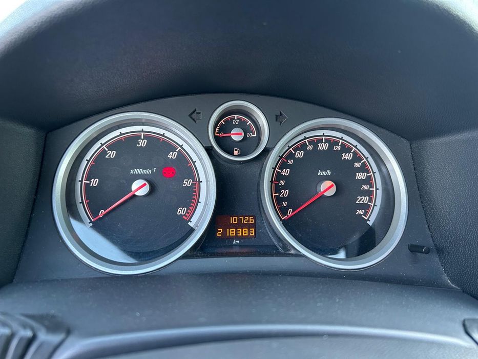 Opel Astra GTC 1.7 CDTi