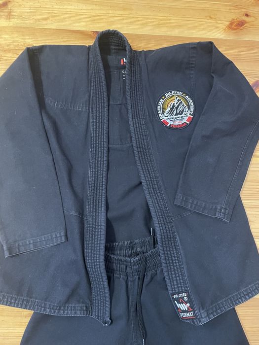 Кімоно для джиу-джитсу M2 140 чорне format