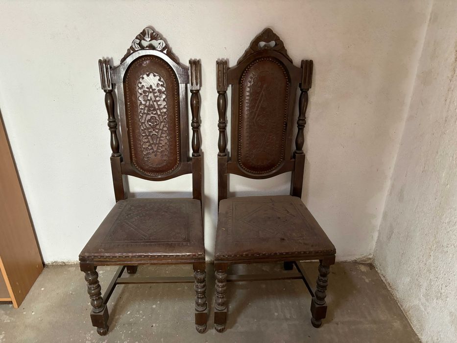 Cadeiras vintage padronizadas