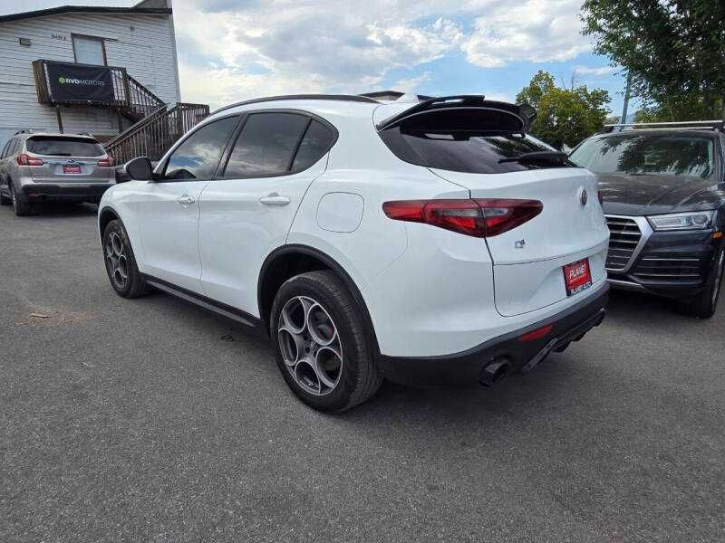 2022 Alfa Romeo Stelvio Sprint
