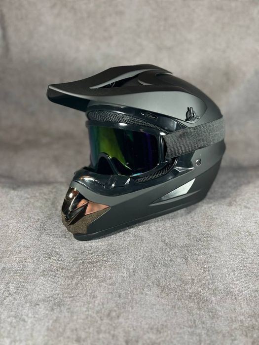 Кросовий шолом ендуро