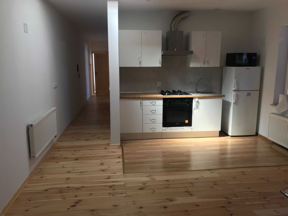 Wynajmę mieszkanie w Szamotułach Plac Sienkiewicza 72 metry kwadratowe