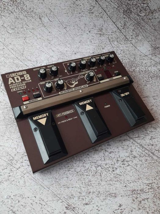 Процессор эффектов для аккустической гитары Boss AD8