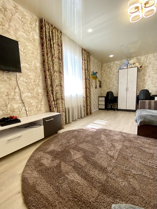 Продам  таунхаус з окремим двором,рн Таращанський.