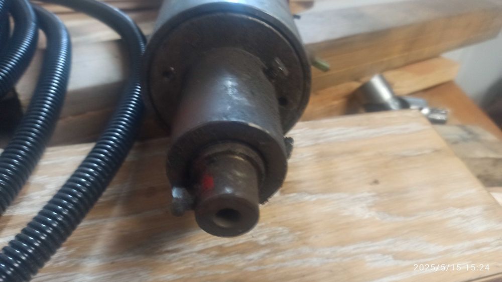 jednostka wiercąca do maszyn stolarskich z silnikiem