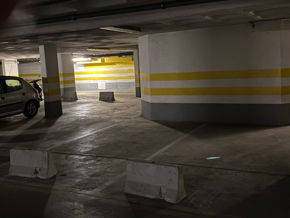 Lugares de Garagem em Condominio EXPO