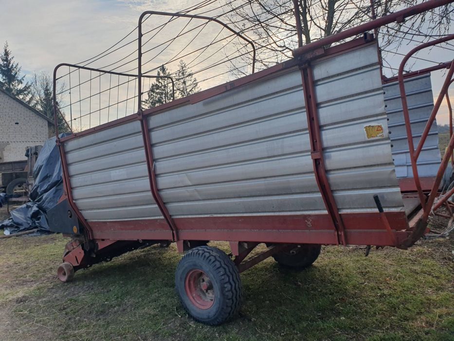 Przyczepa samozbierajaca