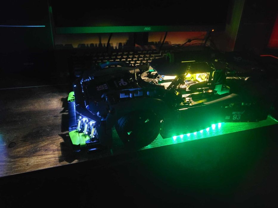LEGO Technic 42156 PEUGEOT 9X8 Le Mans Hybrid Hypercar + światła LED