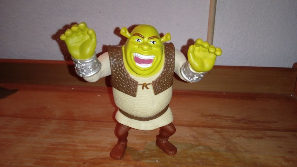 (Brinquedos) 4 figuras Shrek McDonald's