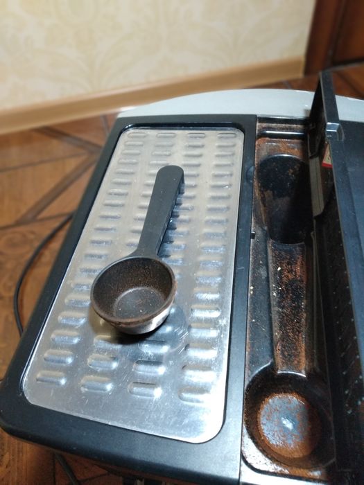 Кавомашина Delonghi на запчастини