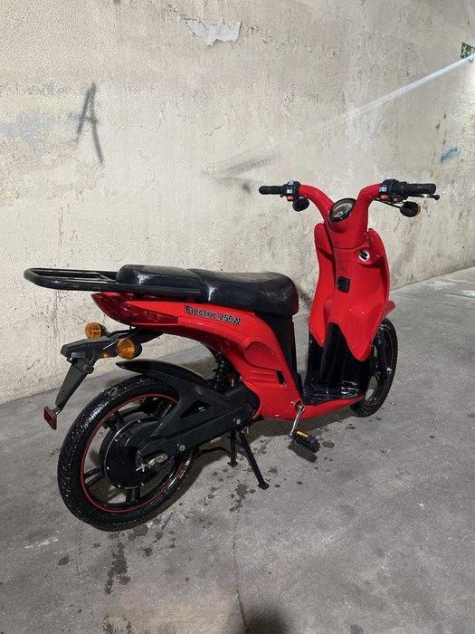 Scooter elétrica