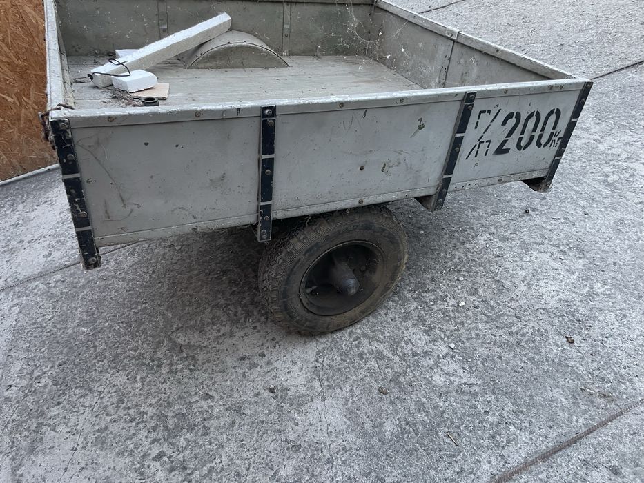 Продам прицеп маленький