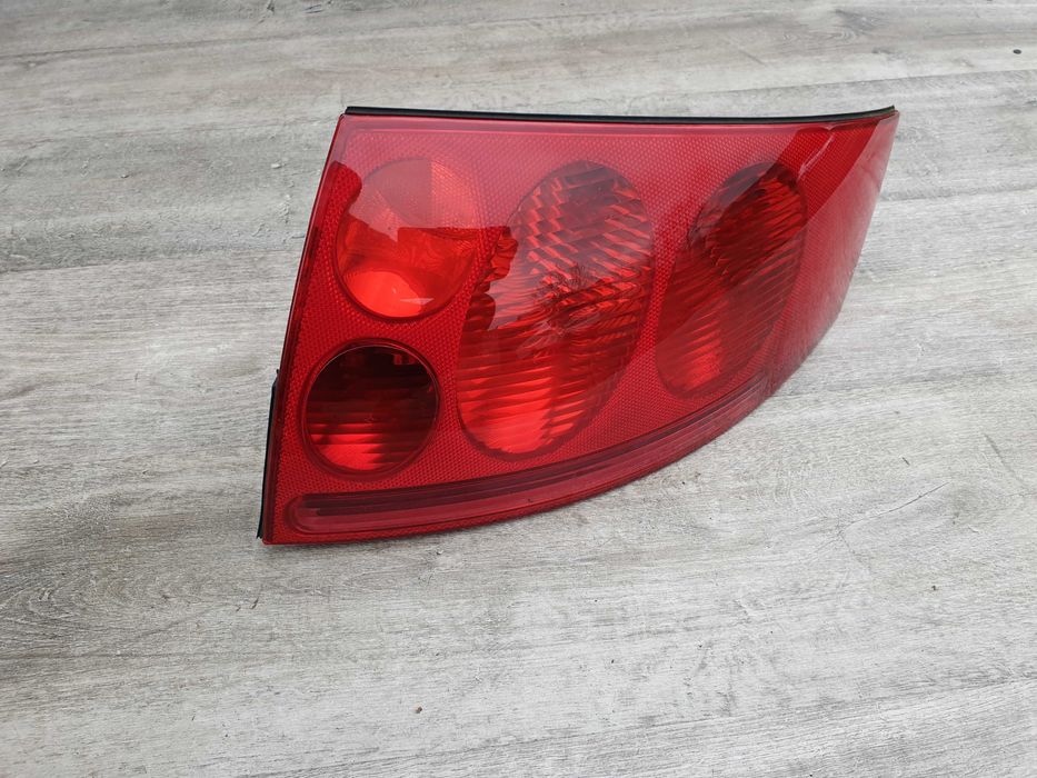 Audi TT 8N Lampa tył prawa