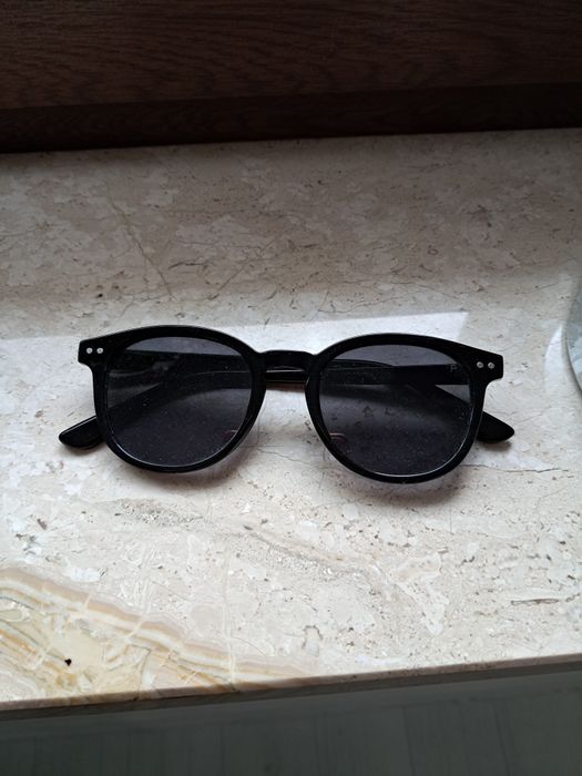 Czarne oksy okulary przeciwsłoneczne jak nowe