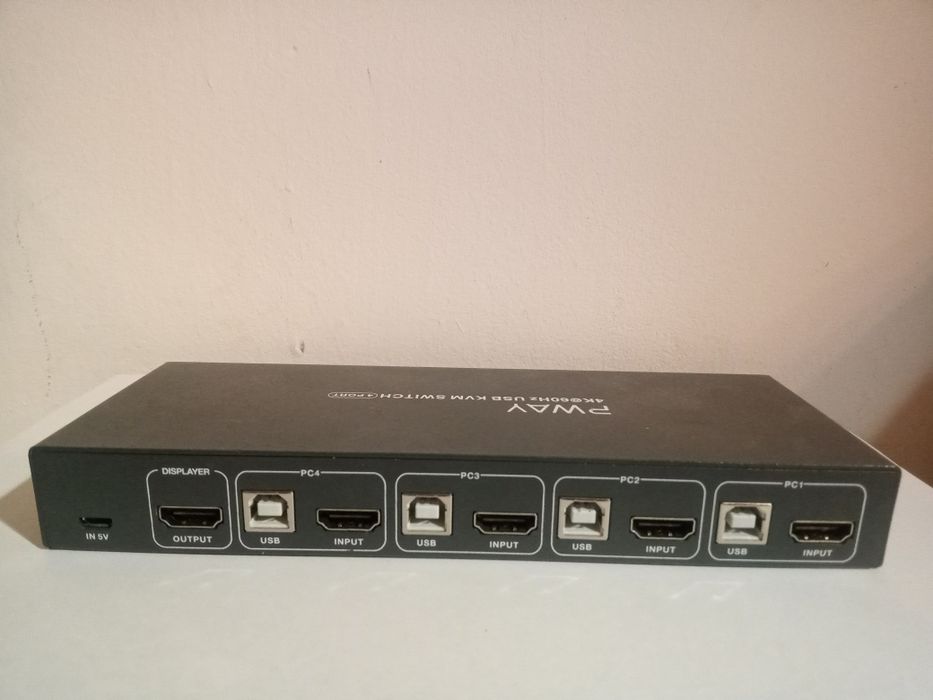 Przełącznik KVM HDMI 4x USB 4K 60Hz PWAY